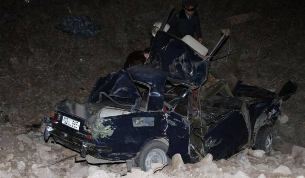 90bdeb87bb21f92057d42d7c6df2dc3c