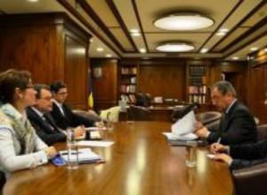 Асмик Погосян пригласила Барбу