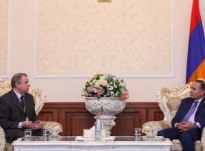 Овик Абрамян принял наблюдателей