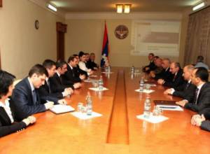 Тарон Маркарян посетил Степанакерт