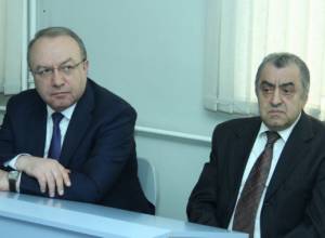 Дереник Думанян посетил центр «Арменикум»