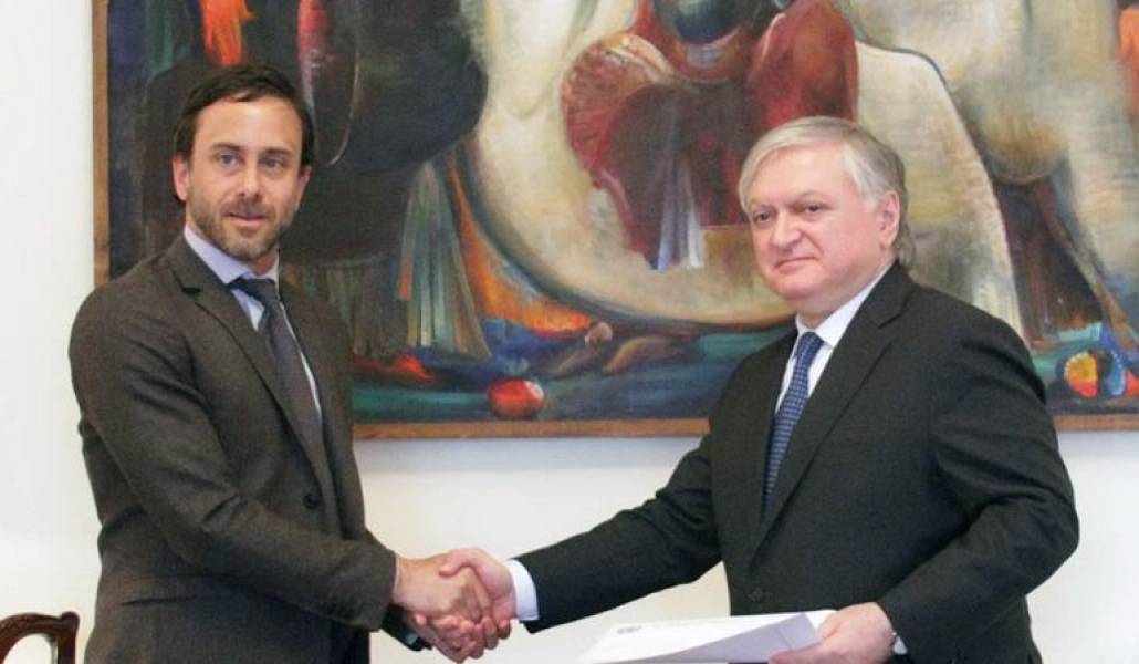 a921f4b7e9a13c147bc6d3eb1553e7e4