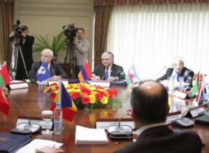 Пригласил продолжить диалог