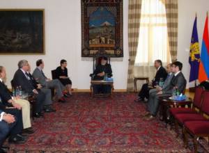 Католикос принял депутатов