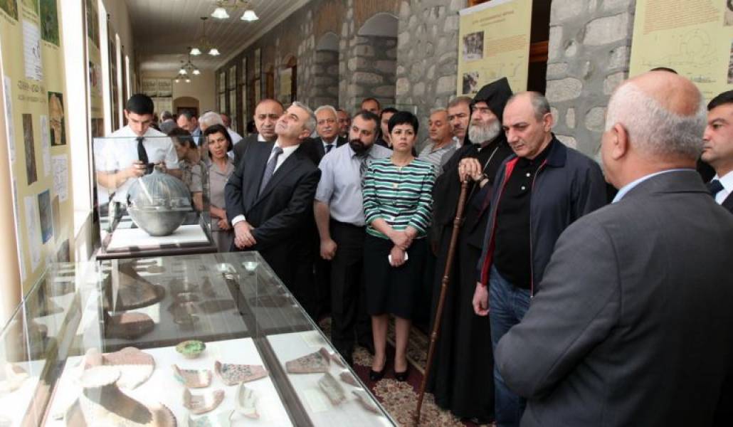 8d220124b317744e81b53e0fd8b1d212