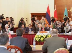 Заявление касается также урегулирования вопроса НК