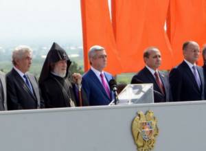 Серж Саргсян поздравил