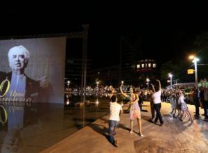 Флэшмоб под музыку Хачатуряна