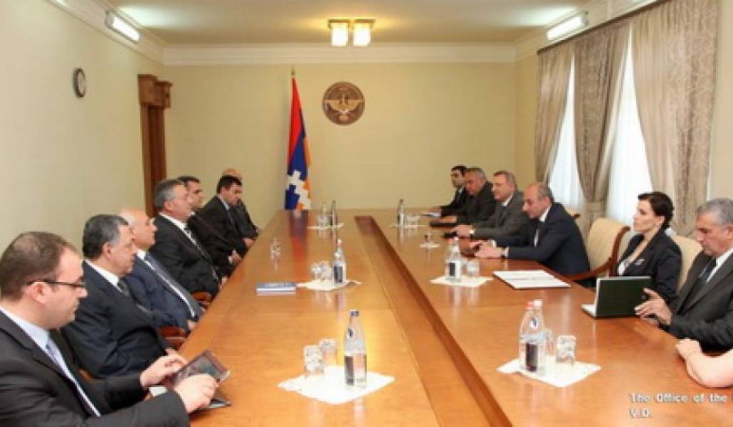 085e684faf220a94bd4bac6a174cee0b