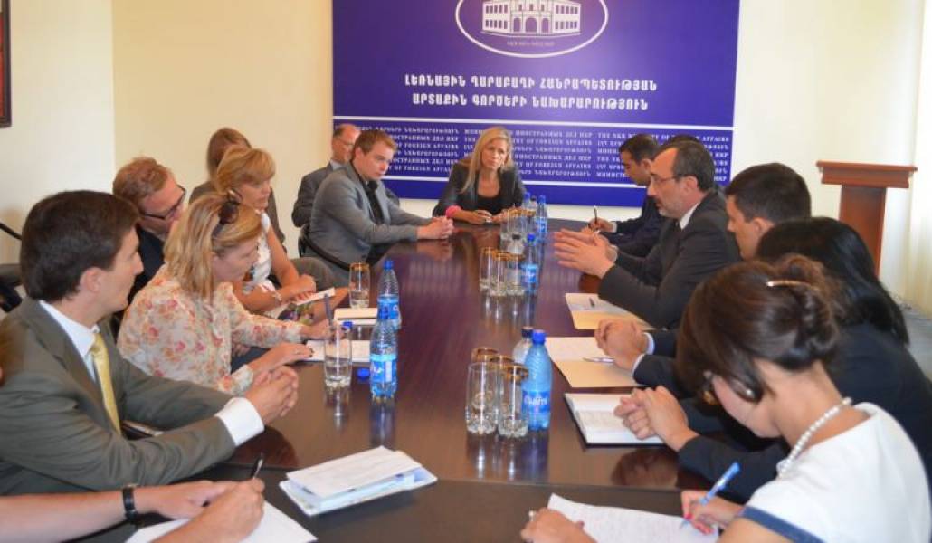 eebeaa58767bff35c04a5782a249b477