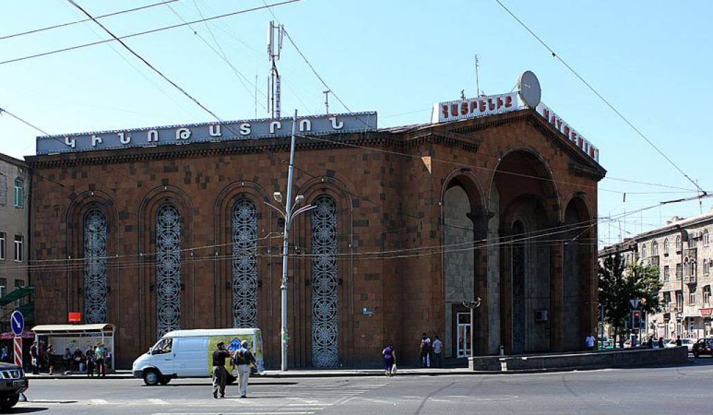 f37702318da4eea459b24910de427b60