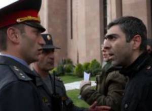 Инцидент около мэрии Еревана