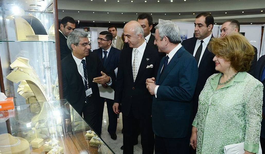 c775f5210f911cdd11bb836a54e77a16