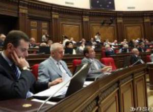 «Это – отчаянный, бесхребетный бюджет»