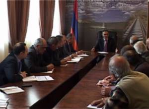 Водители такси встретились с Гагиком Бегларяном