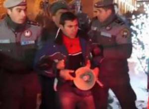 "Тарон Маргарян  со своей свитой убежал"