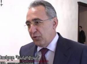 Գալուստ Սահակյանը դեռ չգիտի՝ երջանիկ է, թե ոչ