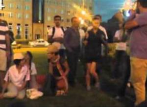 Նստացույցը շարունակվում էր