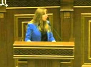 Զարուհի Փոստանջյանի պատասխանը Հովիկ Աբրահամյանին