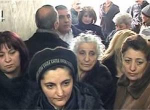 Կուտակումներ ու հրմշտոց անձնագրայիններում