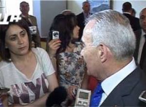 Գալուստ Սահակյանը պատասխանեց լրագրողների հարցերին