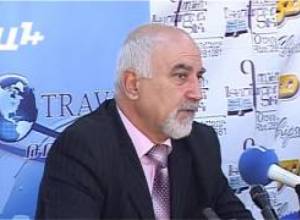 Պարույր Հայրիկյանը պատրաստ է օգնել եռյակին. նա դավաճան որակեց Ռ. Քոչարյանին