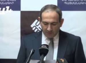 Սերժ Սարգսյանին առաջարկում են սակարկել իշխանության կիսման շուրջ