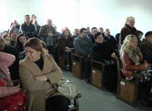 Տոնուսից խաբվածները դատարանում են