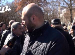 Ավտոմեքենաները «չեկան» ասուլիսին