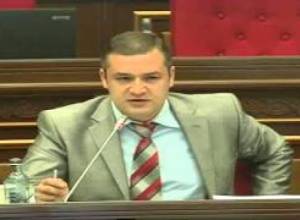 Տ. Ուրիխանյանը տուպիկի մե՞ջ է դրել փոխնախարարին