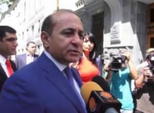 "Դիմում եմ մեր հարգարժան  ծնողներին, որ իրենց երեխաներին հրավիրեն տուն"