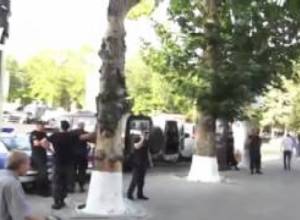 Օպերայի հարակից տարածքում՝ ոստիկանականներ