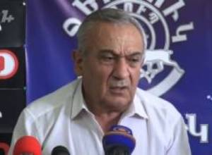 «Մերժում եմ այս մարդու գոյությունը». գրականագետը՝ Անդրանիկ Նիկողոսյանի մասին