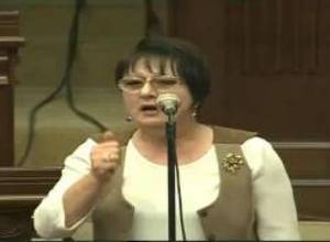 «Չէ, դուք վստահ մի եղեք». նախարարը՝ Լյուդմիլա Սարգսյանին