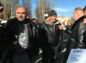 Այո-ն եւ Ոչ-ը  Սպիտակում.Օր 9-րդ