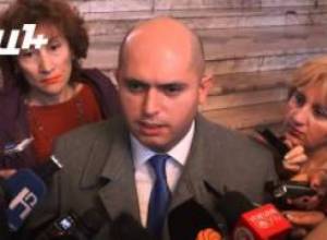 Մահ իշխանություններին, բայց խաղաղ ճանապարհով. Արմեն Աշոտյանը  զարմացած է