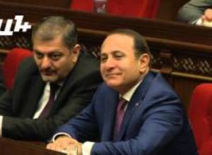 "Ես ձեզ հորդորում եմ մի քիչ զուսպ լինել".Զ. Փոստանջյանը՝ Գ. Սահակյանին