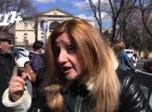 Էս երկիրը նախագահ ունի՞. ակցիա նախագահականի դիմաց