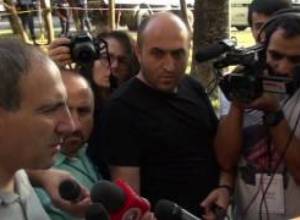 Արսինե Խանջյանին  բերման ենթարկեցին