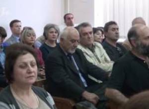 «Ես պետք է տաբատս  եւ անդրավարտիքս վայր իջեցնեմ 3 անգամ պպզեմ, բարձրանամ»