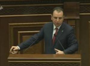 Ինչո՞ւ շարքային զինվորը աշխատավարձ չի ստանում. Հրանտ Բագրատյանի հարցը