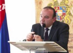 «Բուհերը պետք է ինքնաֆինանսավորվեն». Լևոն Մկրտչյան