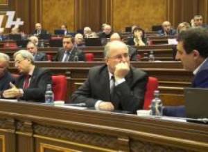 Զ. Փոստանջյանը դուրս եկավ "Ժառանգություն" խմբակցությունից