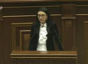 Հաշվառման հասցեները փոխելու մասին. Արփինե Հովհաննիսյանը վրդովվեց