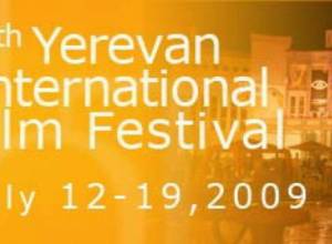 Jean Reno in the role of an Armenian