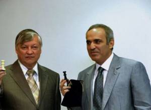 Kasparov smashes Karpov