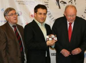 Levon Aronian draws with Svidler