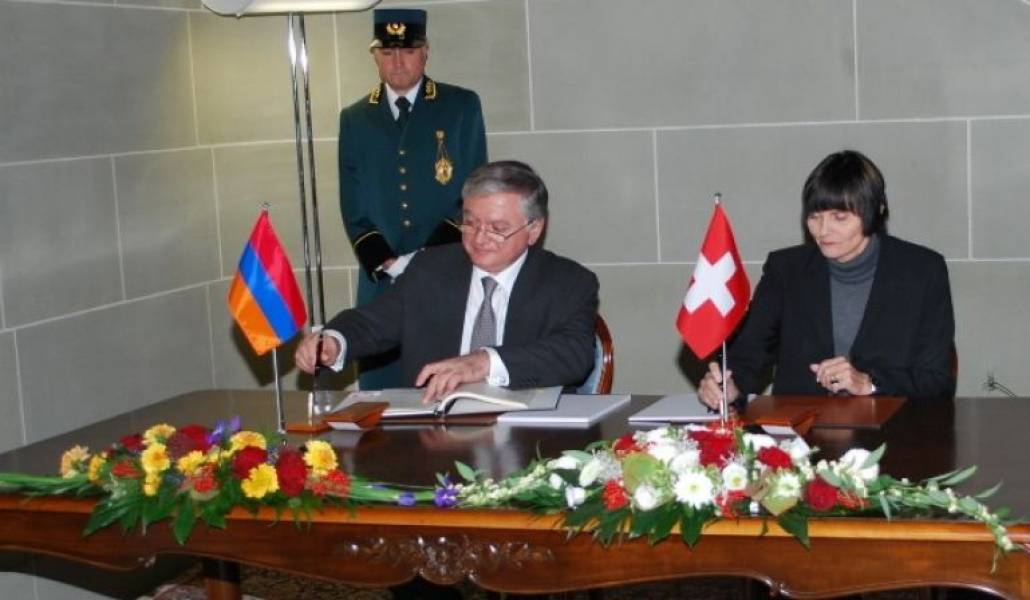 2dc59b6cfa651fc6dbf08a1bdc494e7c