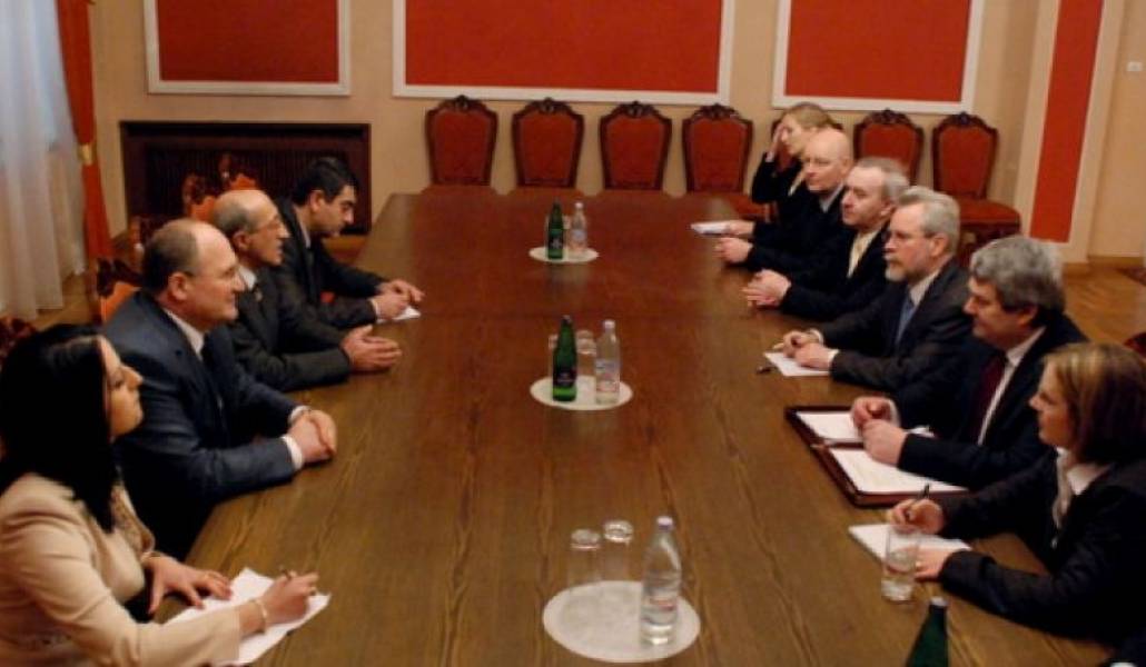 6a1ad906fd41d982a44c0ce15ca180bb