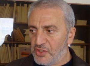 Aram Manukyan would choose darker colours
